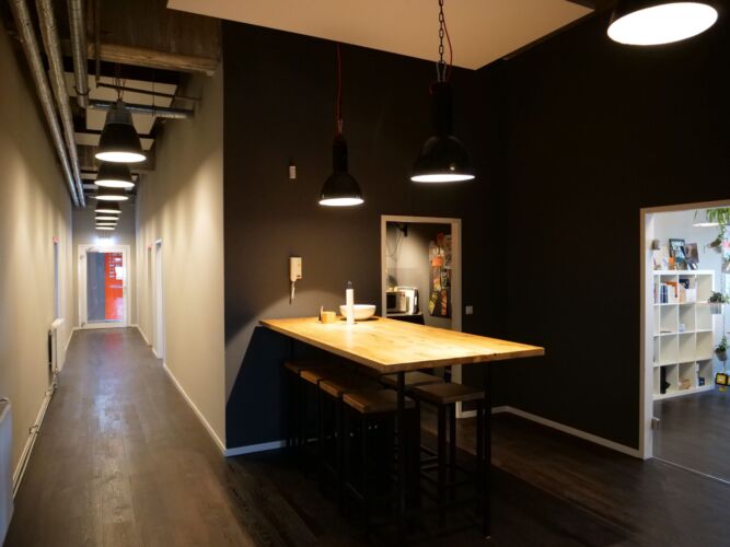 WESOUND-WE16-office